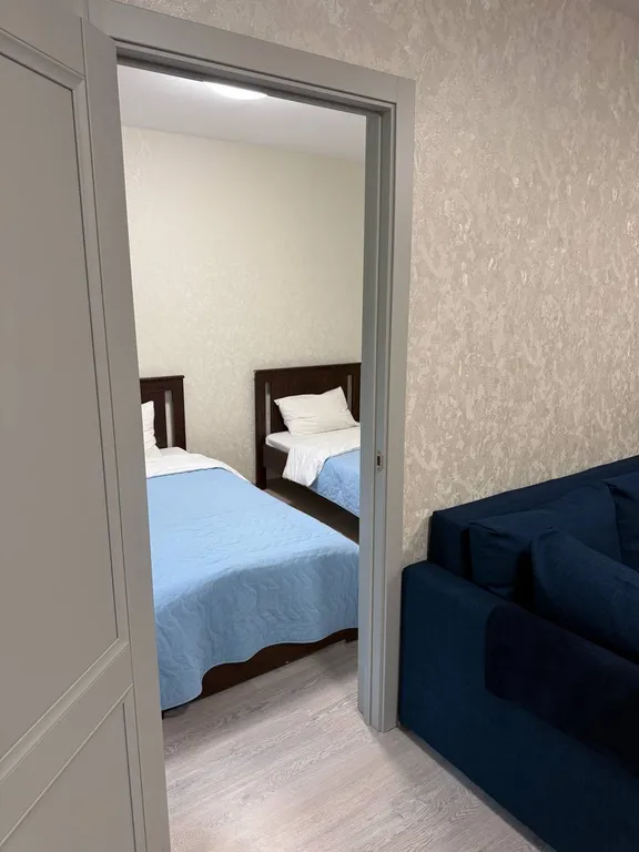 Квартира 3-к квартира. Свежий ремонт, 7 комфортных спальных мест, бойлер — Гатчина