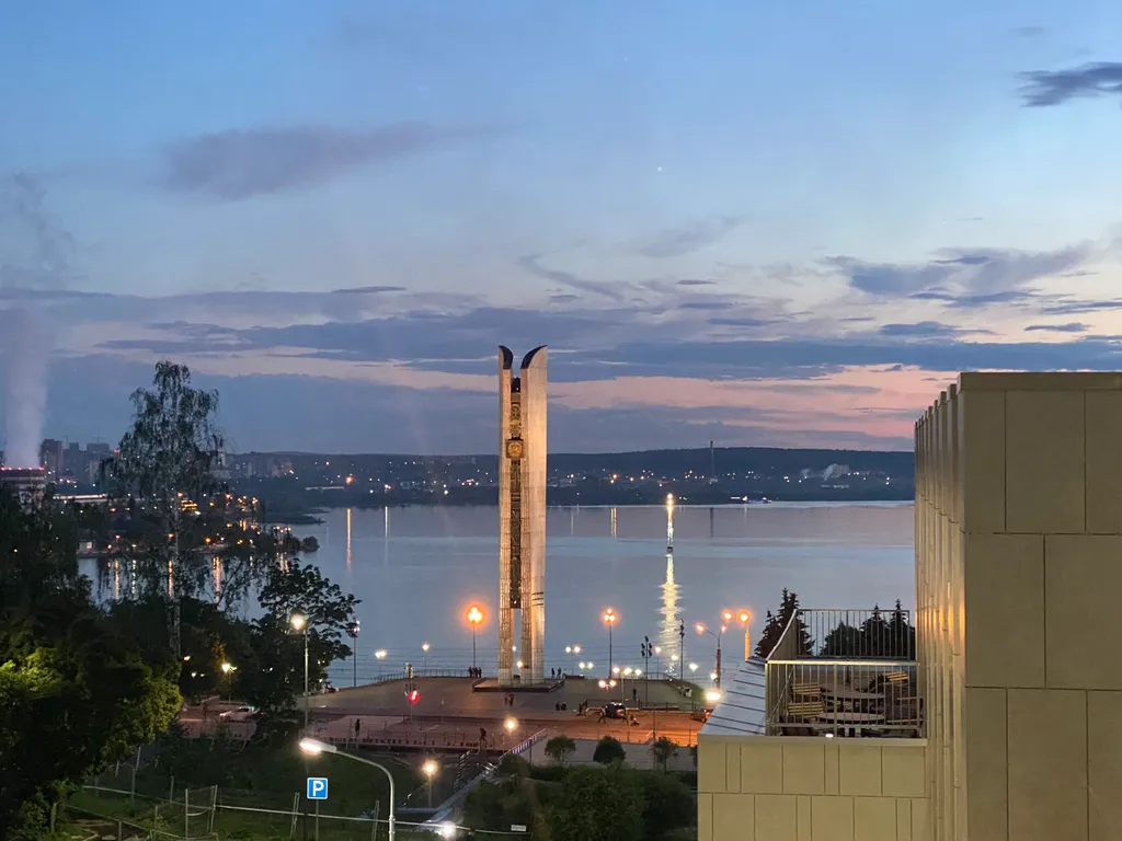 Премиум Республика на центральной площади