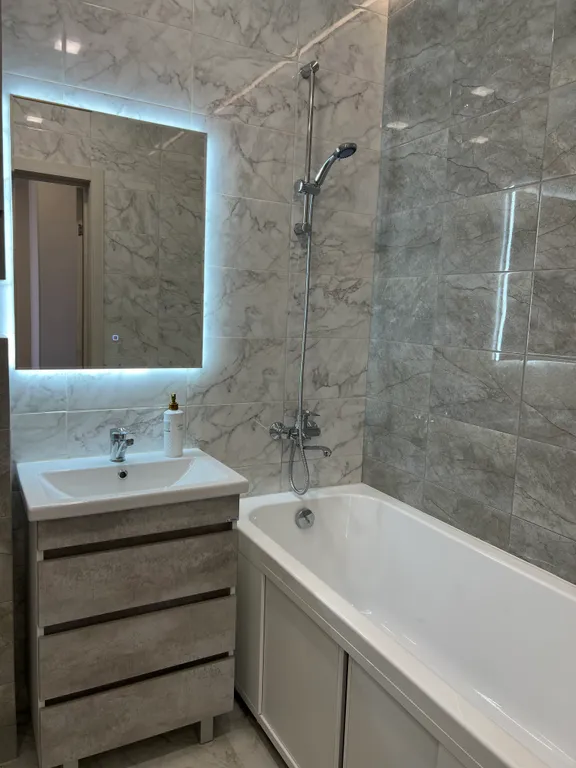 Двухкомнатная квартира в самом центре нашего города с новым ремонтом