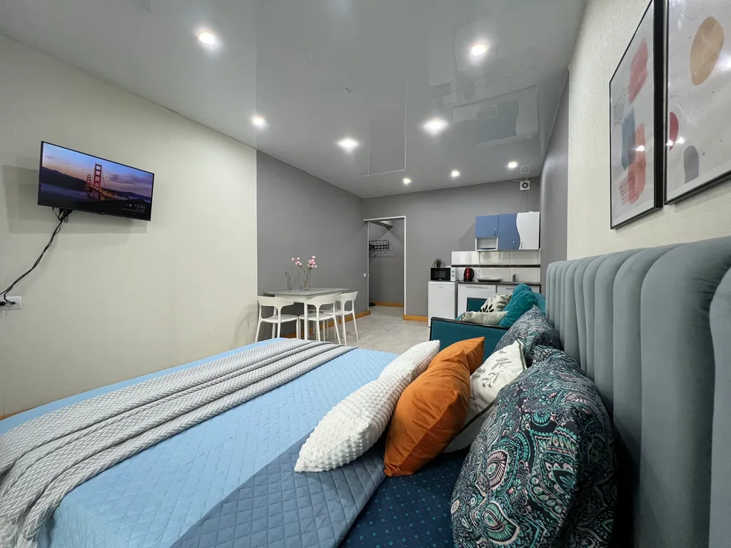 Уютная студия в центре на Смолина, не берем оплату за финальную уборку