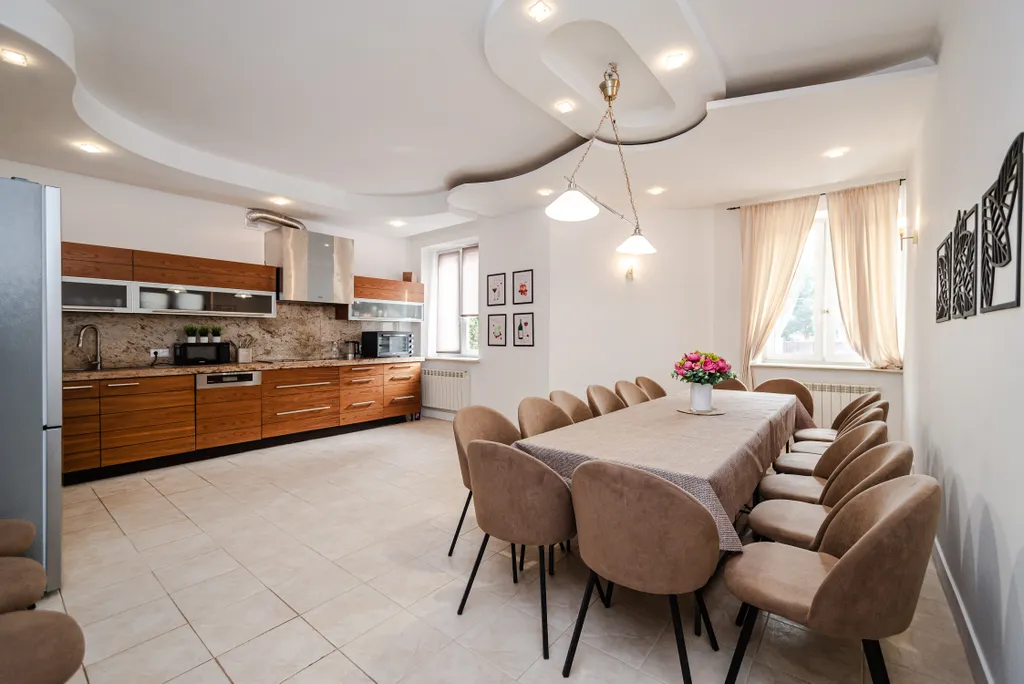 Дом с бассейном и сауной