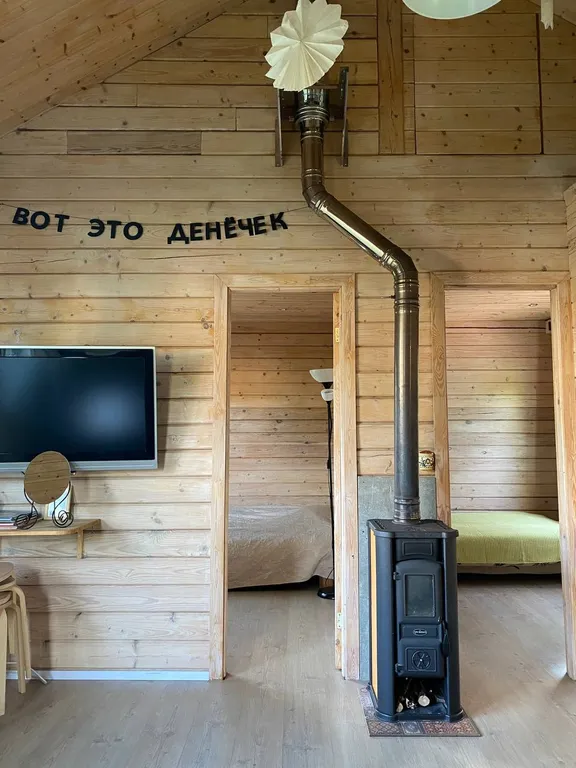 Коттедж Деревянный дом с фонариками вблизи дворцов и парков — Санкт-Петербург