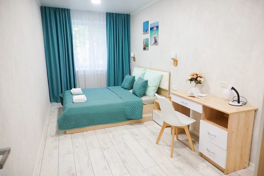 Комфортная трехкомнатная квартира в центре на Полежаева — аренда посуточно в Саранск