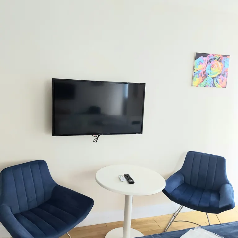 Трехместная студия на 1 линии с балконом и видом на море