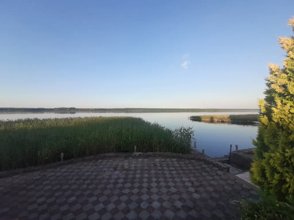 Домик у озера Свирь