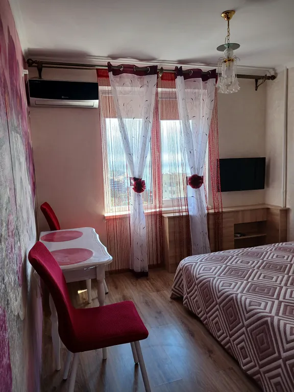 Уютная квартира с видами на море и вершины Ай-петри