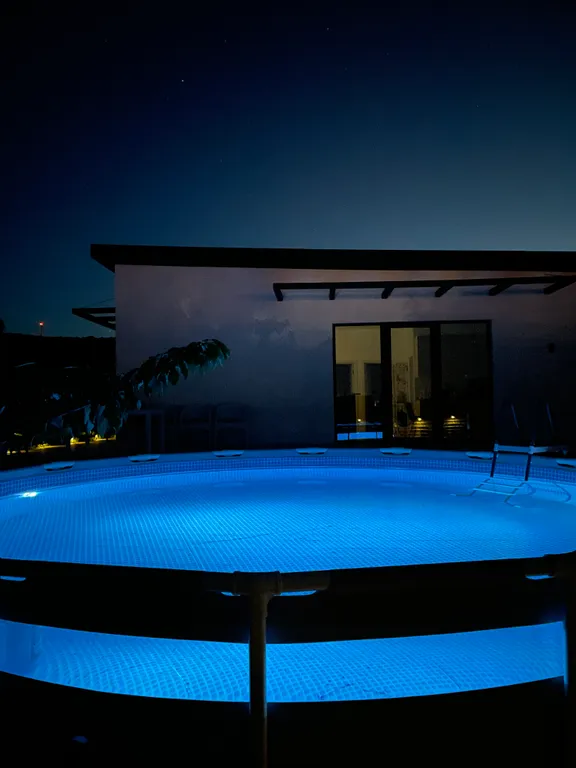 Уютный приватный дом с бассейном в горах среди виноградников