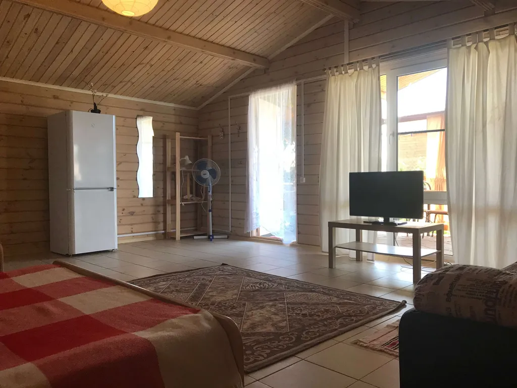 Коттедж Коттедж с террасой у моря — Кучугуры