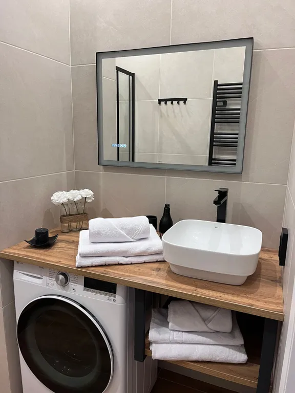 Центр города, квартира на набережной у Рыбной деревни