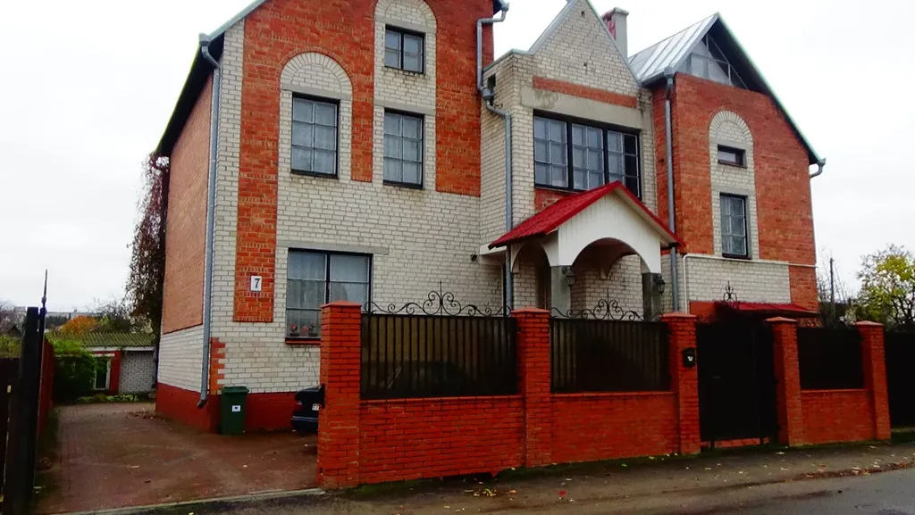 3-комнатная квартира в центре Бреста, двор с мангалом, парковка