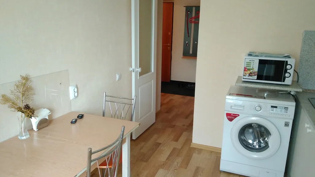 Двухкомнатная квартира возле Парка Победы