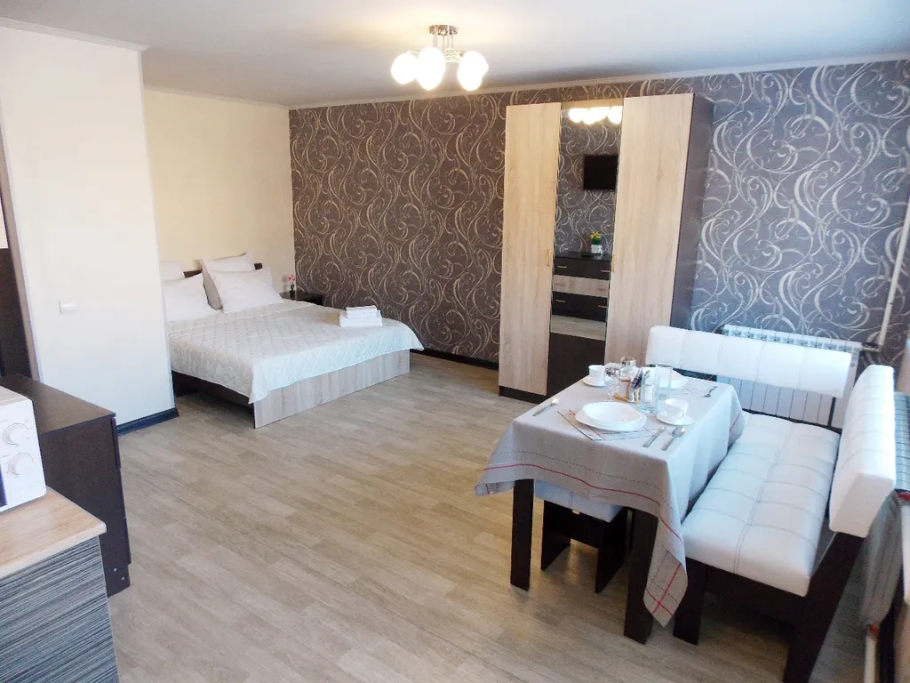 Квартира Уютная, светлая студия в центре города — аренда посуточно в Норильск