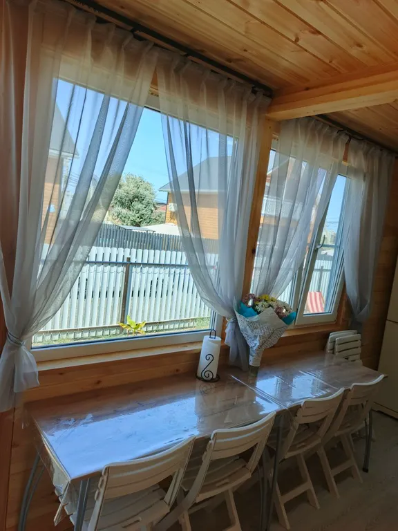 Дом с большим бассейном с видом на море