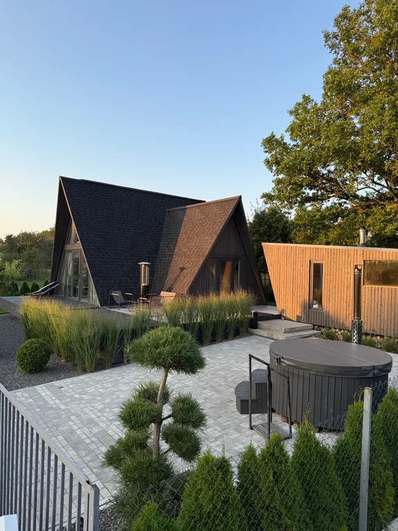 Треугольный дом в скандинавском стиле A-frame