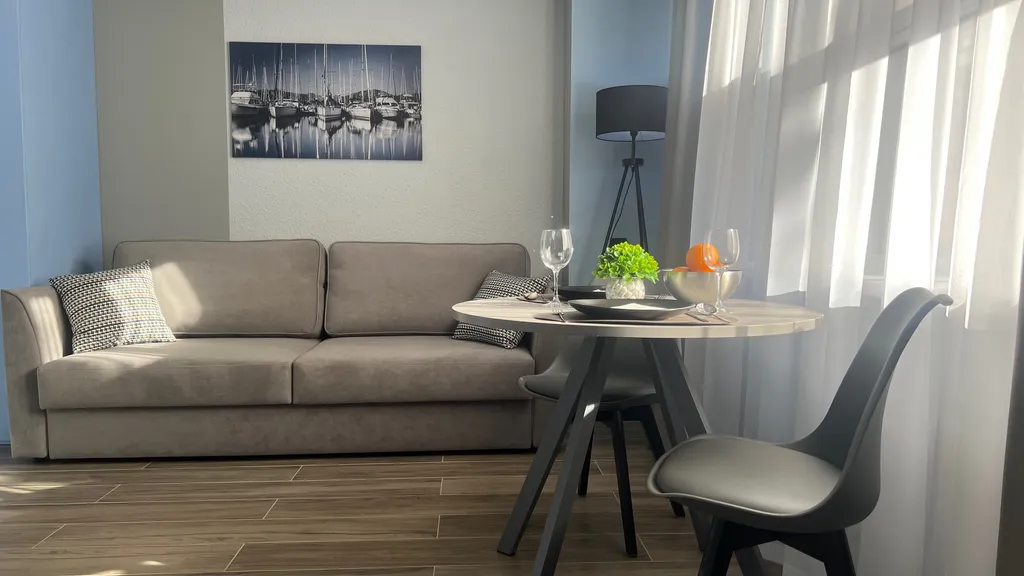 Апартаменты у Часовой башни голубые