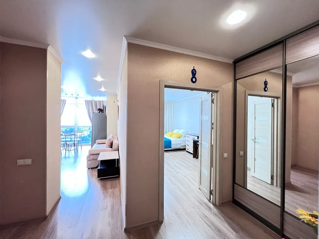 Квартира в центре с панорамными окнами