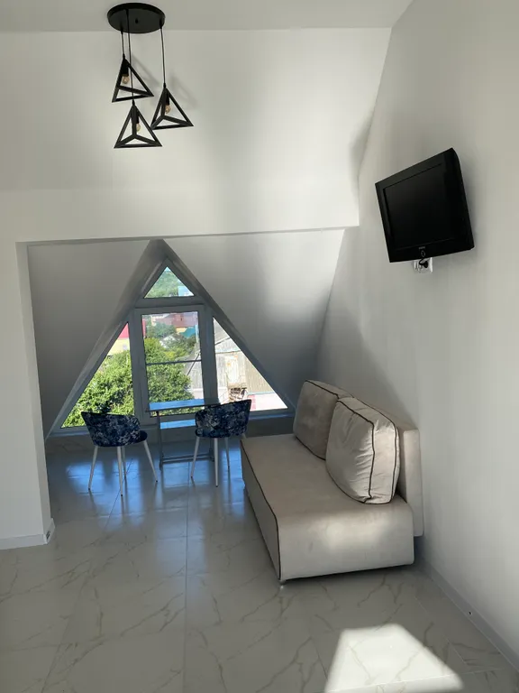 Мансарда с видом на горы