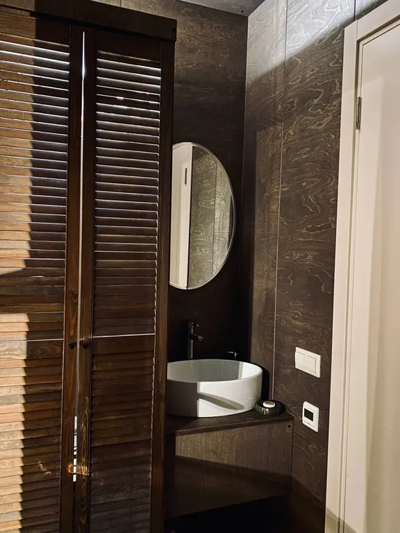 Коттедж Кемпинг на конюшне. Домик с видом на лошадей — Стеклянный