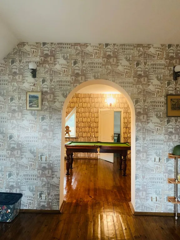 Домик на холме