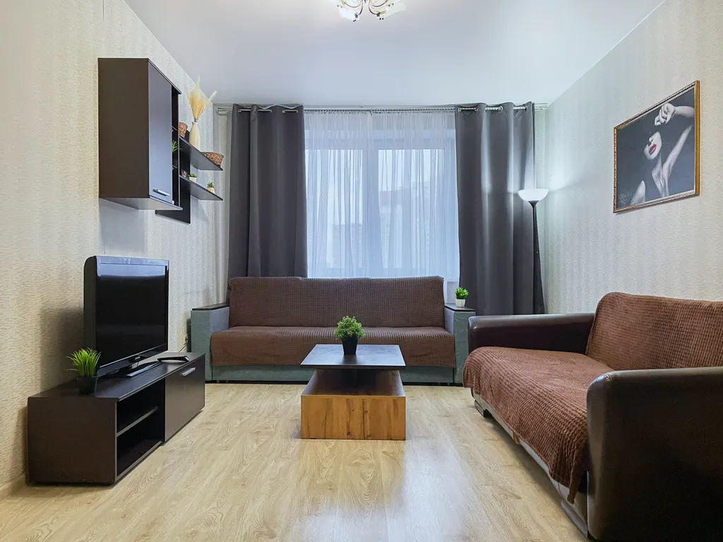 Шикарная 2-комнатная квартира с раздельными комнатами и балконом — аренда посуточно в Химки