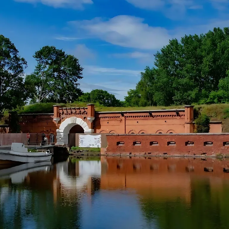 Уютный дом и комплекс «Багира» на Балтийской косе