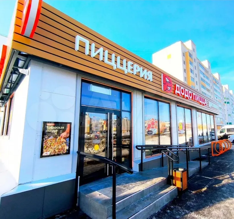 Рядом с аквапарком Улет