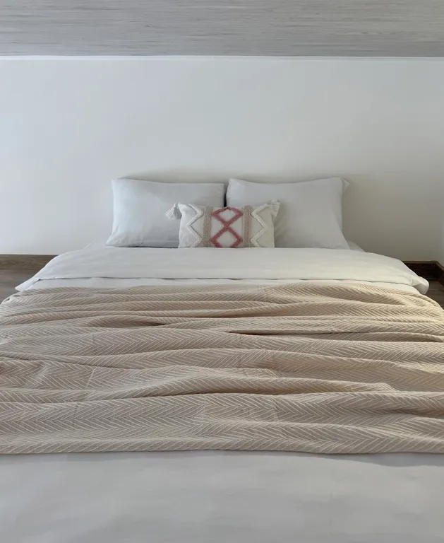 Квартира Квартира Двухуровневая студия KrasLoft в ЖК Преображенский на троих — Красноярск