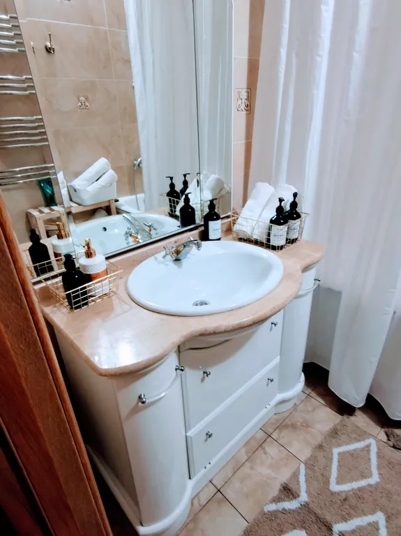 Квартира Свежая просторная трёхкомнатная квартира ВДНХ — Москва