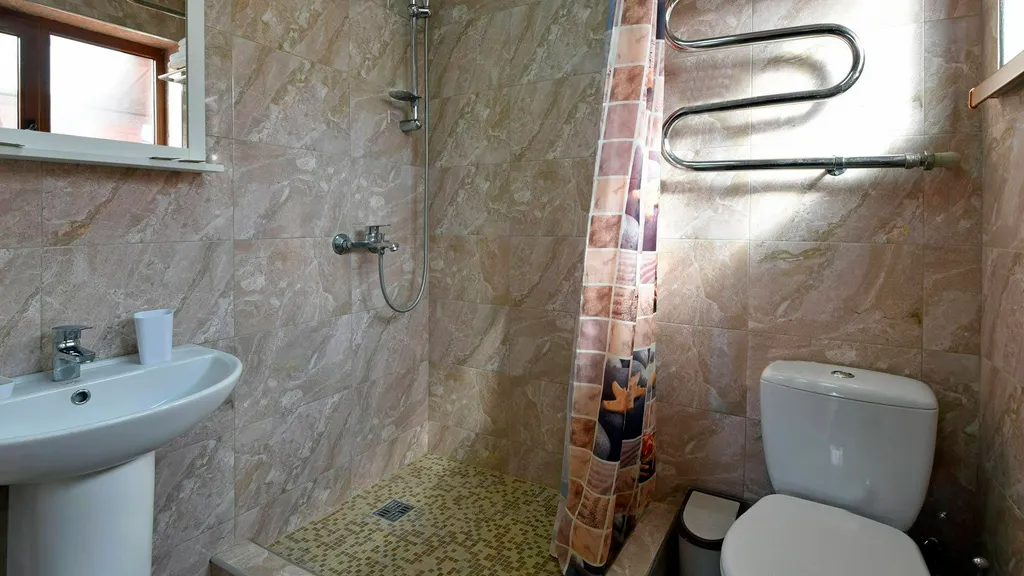 Уютный двухкомнатный семейный номер на первом этаже