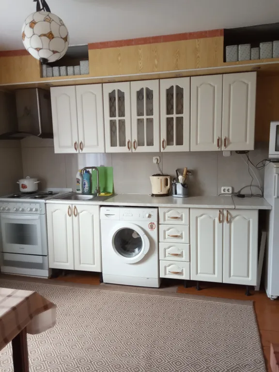 Уютный домик у озера