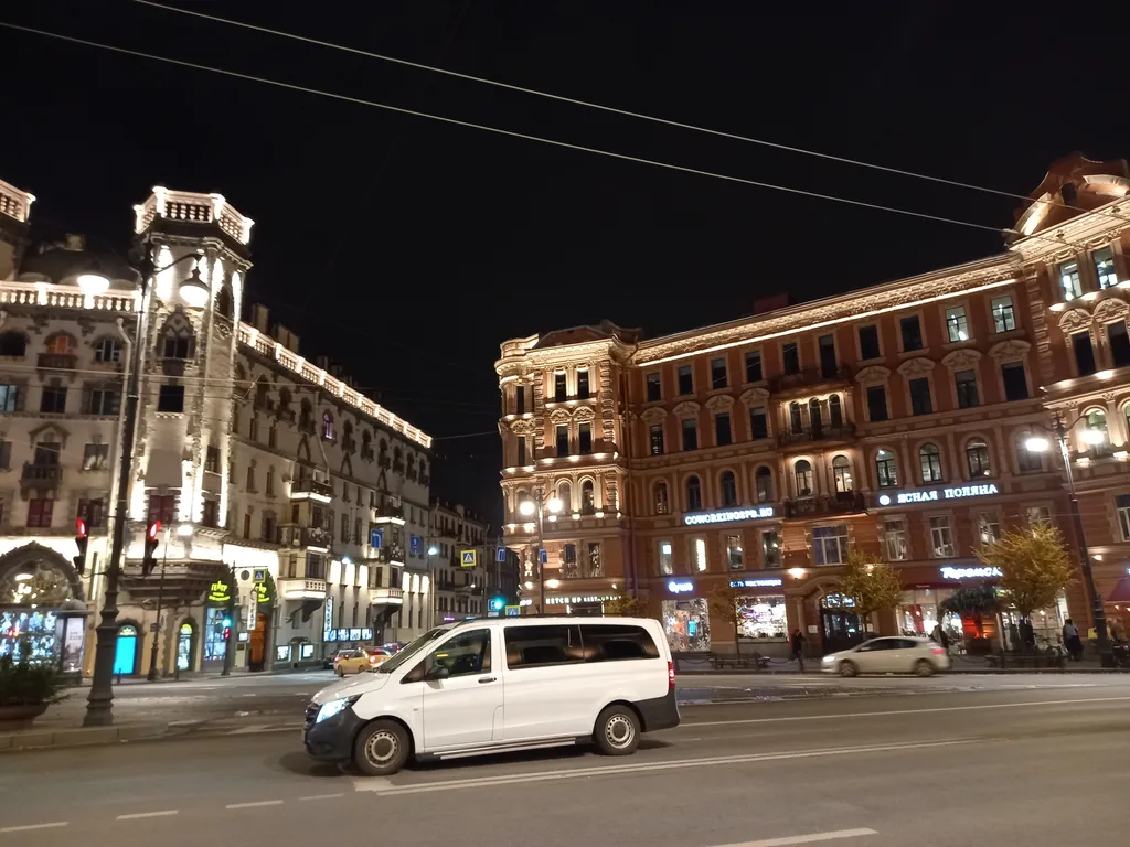 Квартира напротив Петропавловки