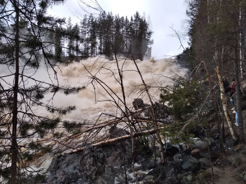 Дом с балконом