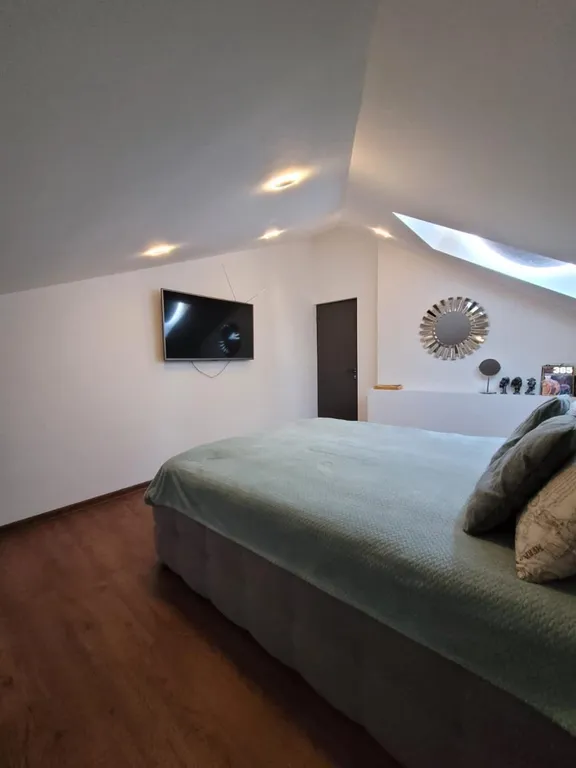 Комфортная квартира на Таврической