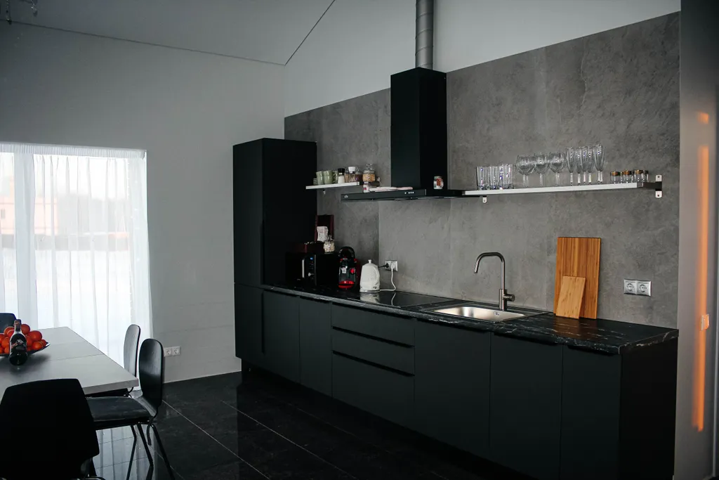 Дом у воды Sutoki Villa