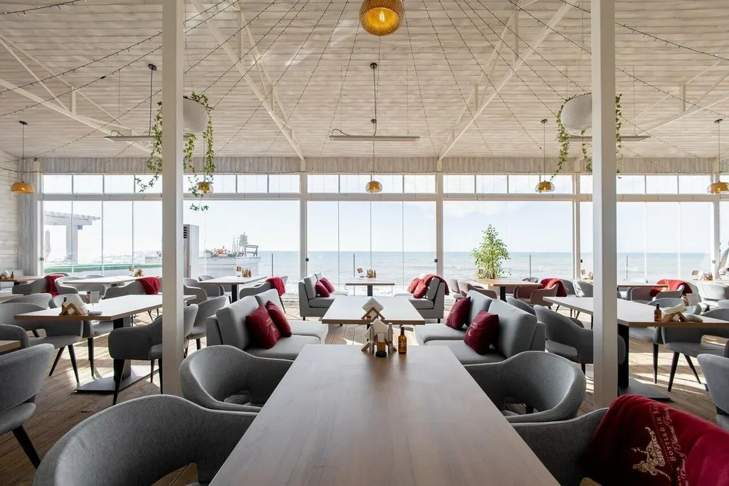 Лазурные апартаменты на берегу моря в отеле Лучезарный Резорт 4