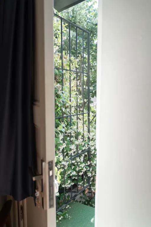 Уютная квартира в центре с садом