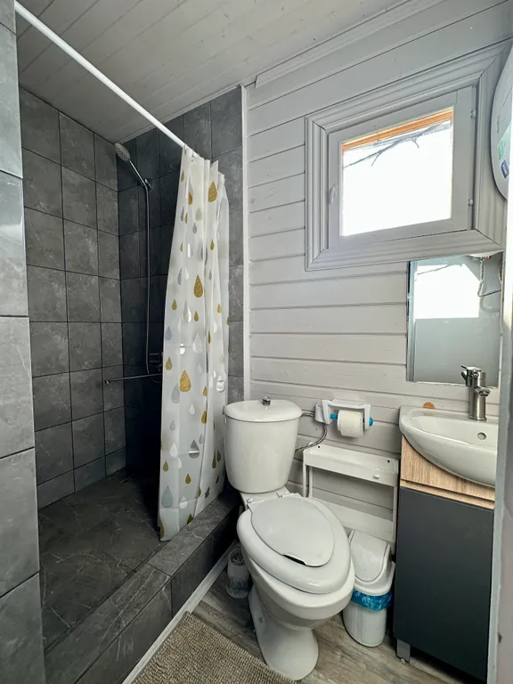 Частный дом на семью