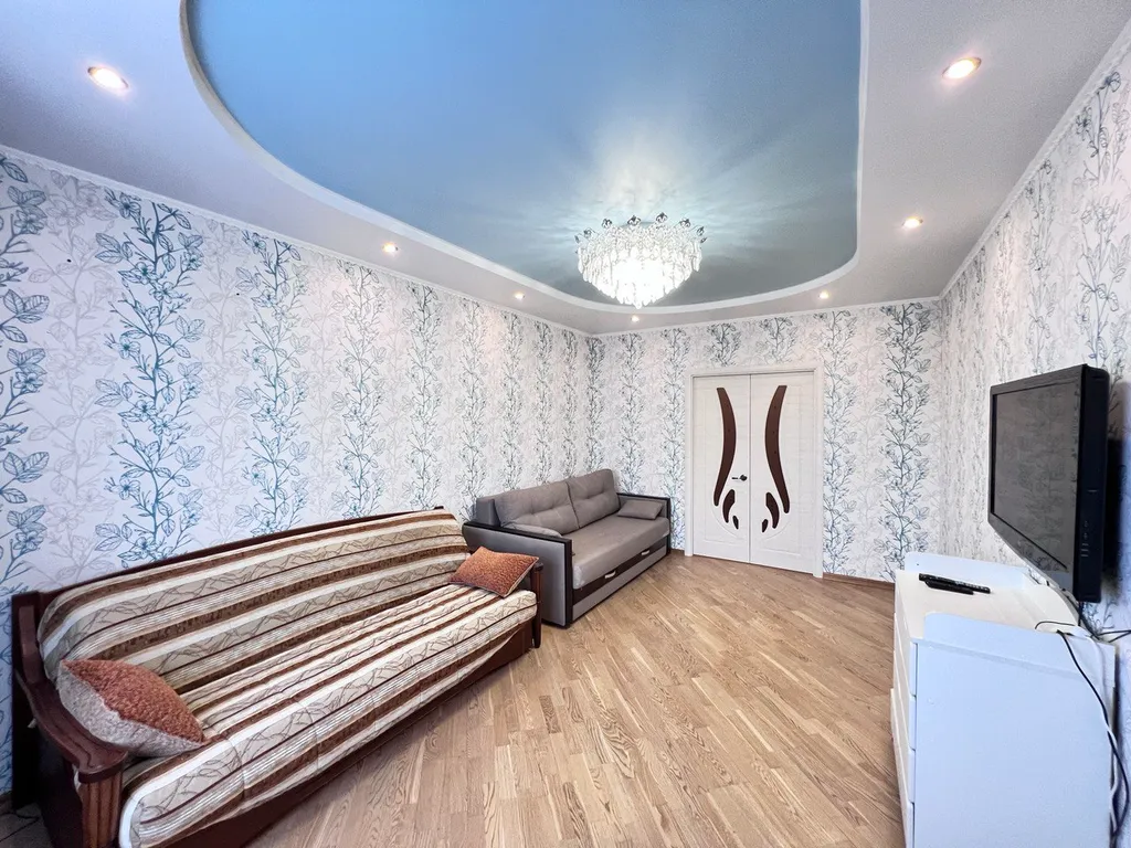 Двухкомнатная, БОЛЬШАЯ, ЦЕНТР