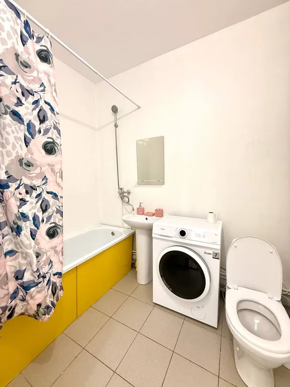 Высокий этаж, рядом метро