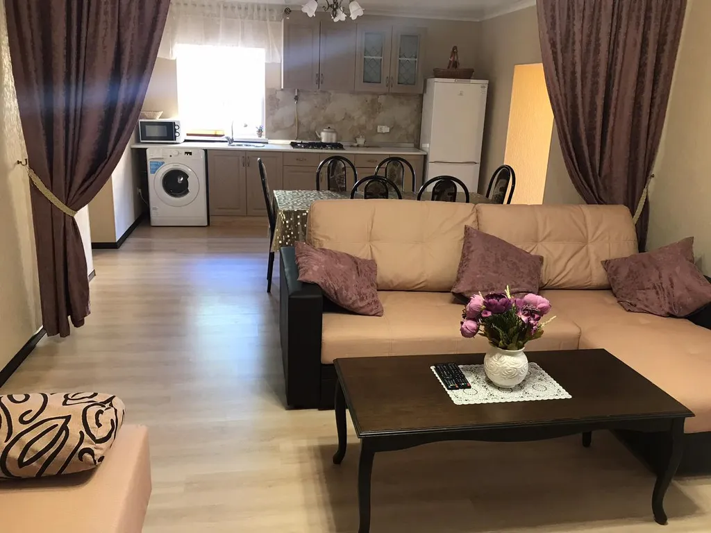 Коттедж Дом с бассейном — Кисловодск