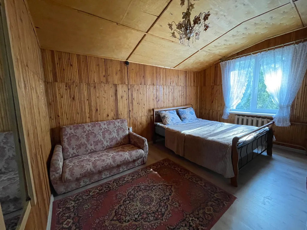 Дом в уникальном месте на берегу озера