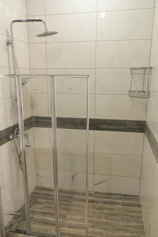 Двухкомнатный номер с видом на сад и бассейн