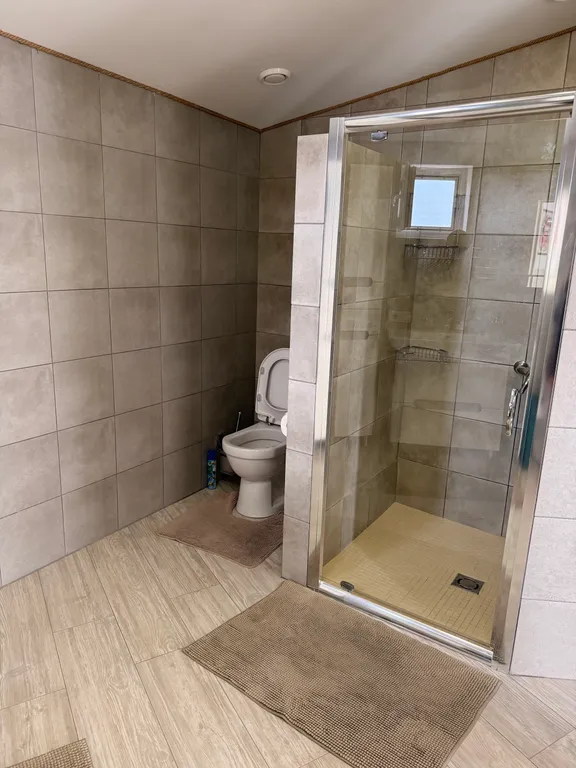 Сдается уютный дом в Ялте посуточно со скидкой с видом на море .