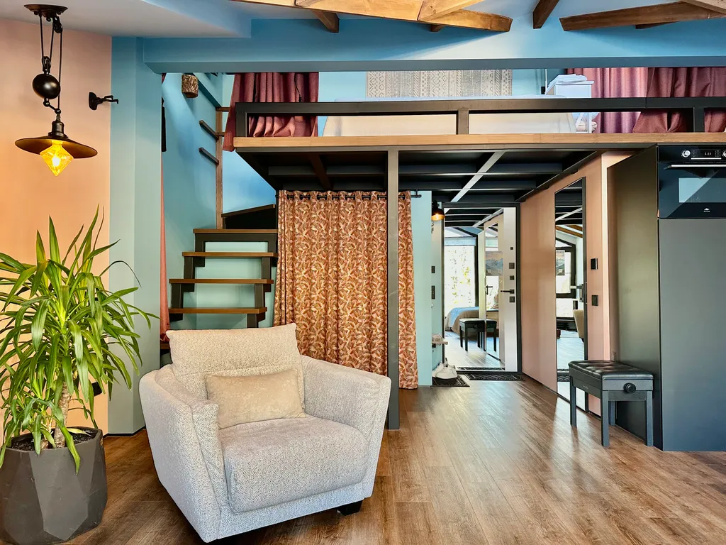 Двухуровневый апартамент с видом на горы