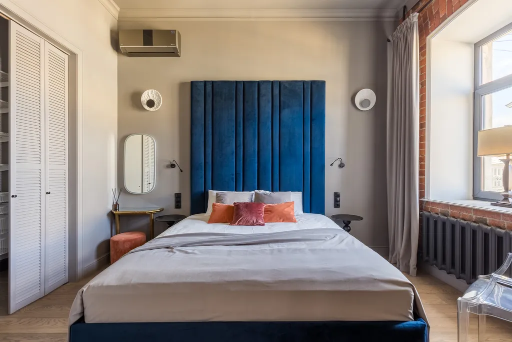 Видовая квартира с балконом на Пяти углах