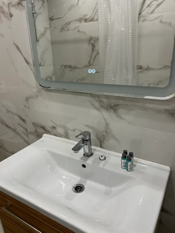 Двухкомнатная квартира с дизайнерским ремонтом