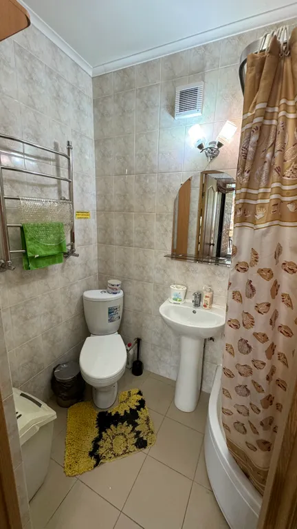 Комфортный дом и двор целиком под ключ без хозяина у моря Комильфо