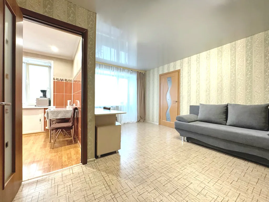 Двухкомнатная квартира в центре на Дзержинского