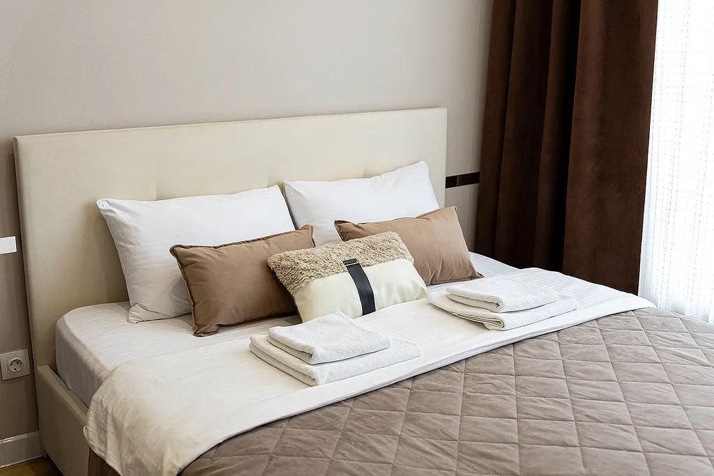 Студия в новом доме рядом с кадетским корпусом