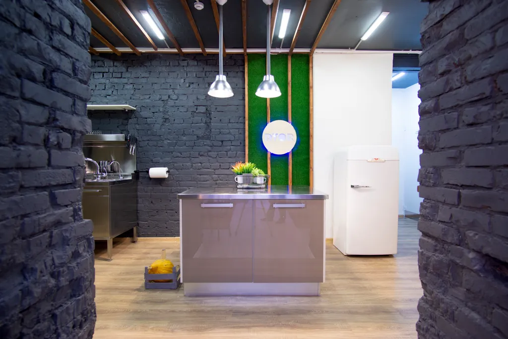 Loft Dvor — дизайнерское пространство для событий и проживания